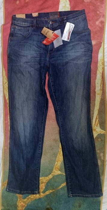 Vand blugi barbati (America)