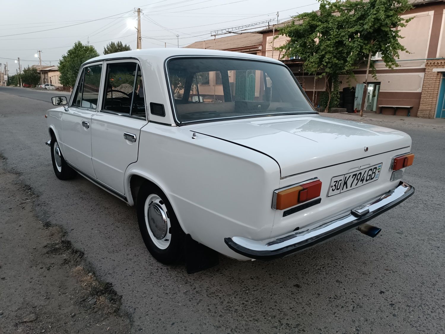 011 sotiladi naxtga