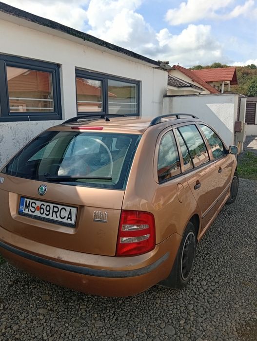 Skoda Fabia 1.4mpi aer conditionat