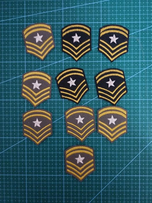 Colecție cărți- reviste, patch-uri