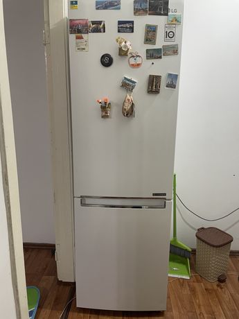 Продам холодильник lG за-150000 торг