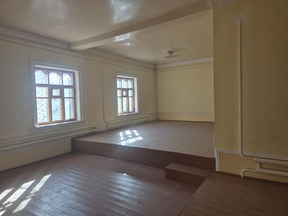 Ховли жой сотилади