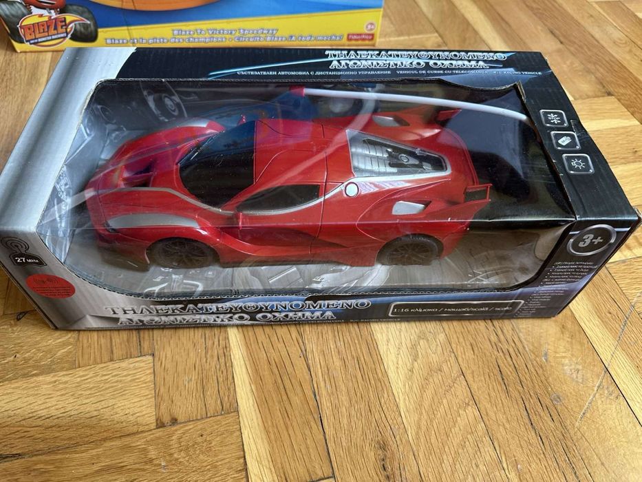 Кола с дистанционно