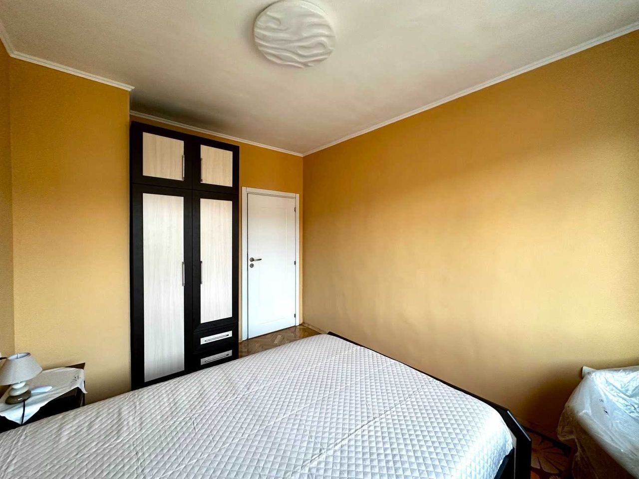 Дава се под наем Двустаен апартамент в София, Център - 75 кв.м за 688.5 € - Снимка #4
