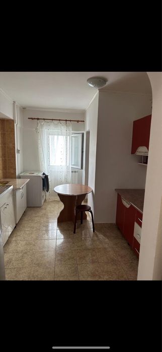 Vând apartament 3 camere Traian