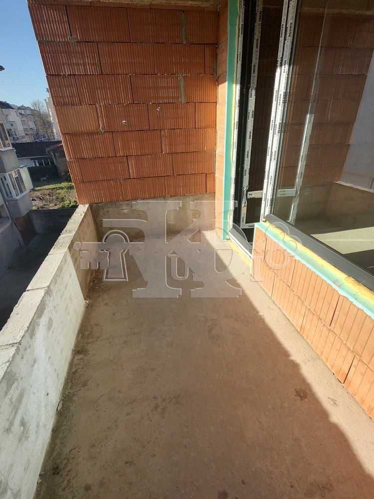 Продава се Двустаен апартамент в Добрич, Център - 85 кв.м за 974 €/кв.м - Снимка #5