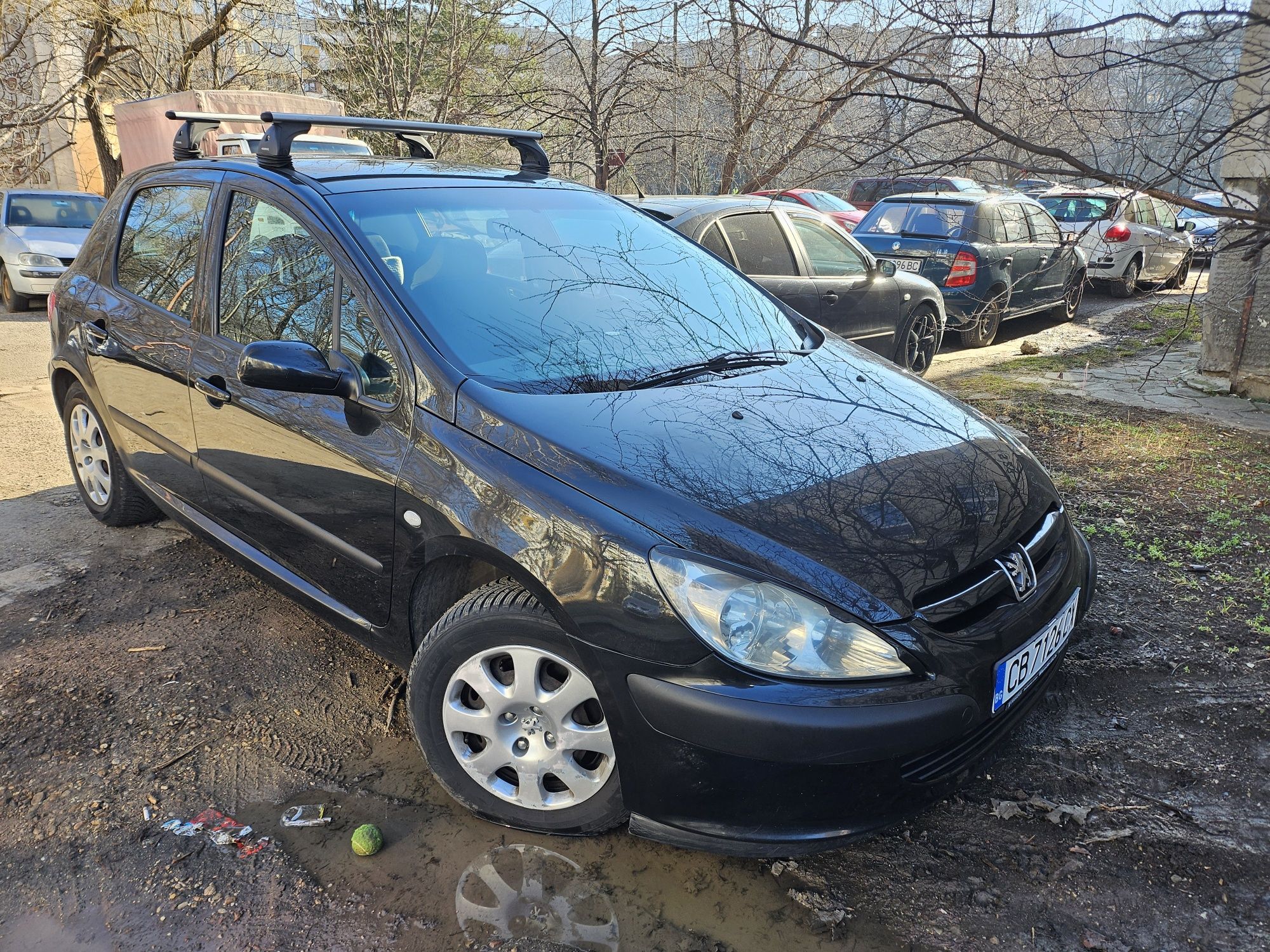 Продавам Peugeot 1.4 бензин газ 2004 година на 300 хиляди километра