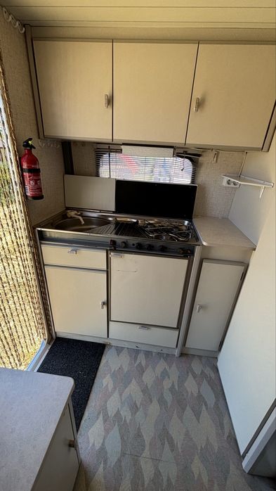 Rulota burstner masa maxima autorizata 900 kg