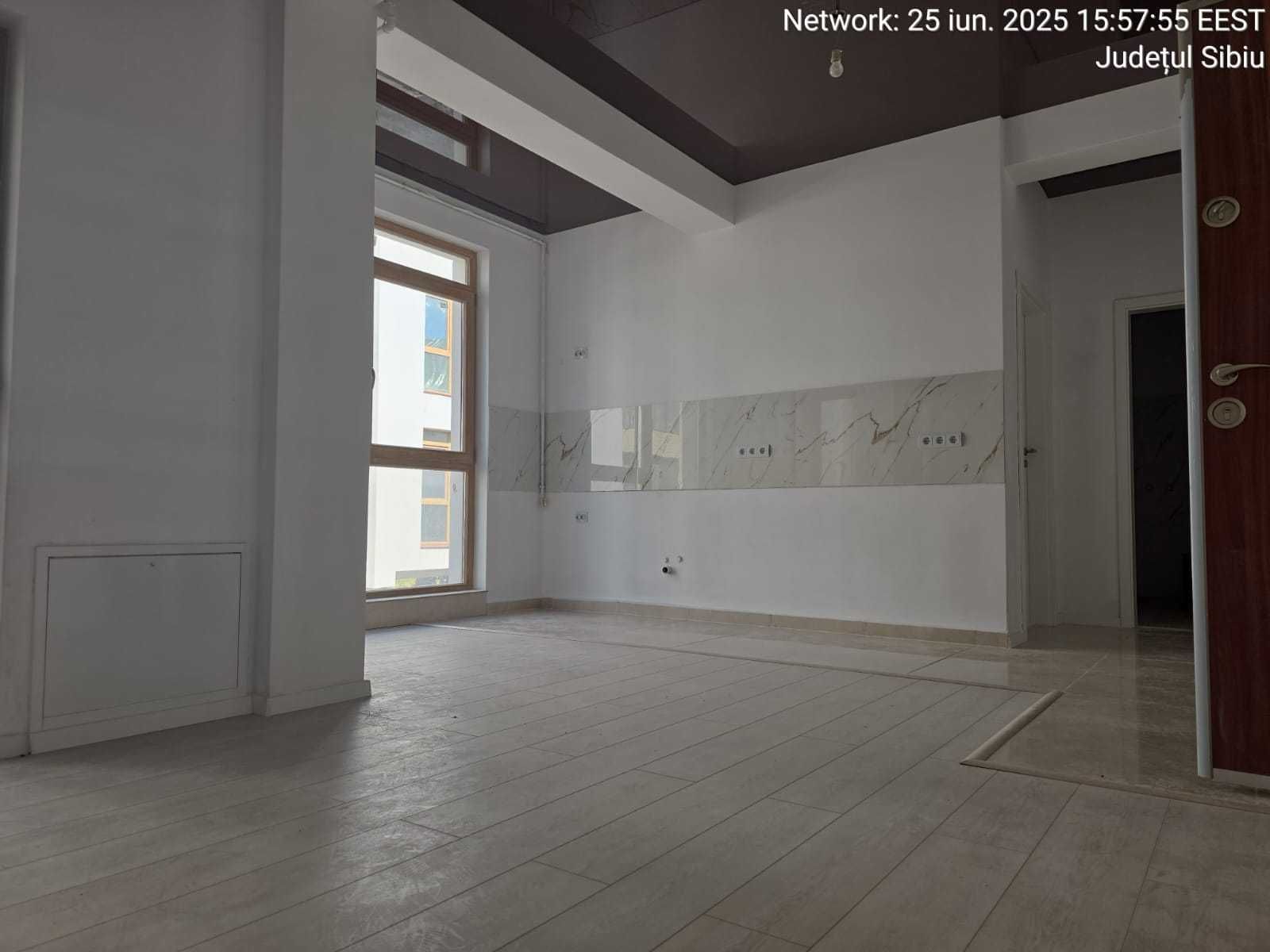 Apartament  INTABULAT 2 camere decomandat, vis-a-vis de Shopping City