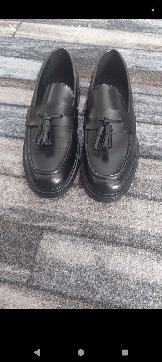 Vând mocasini zara