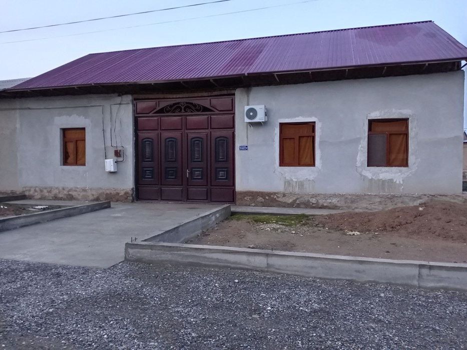 Farhod Savxozda 4 sotixli hovli sotiladi.Kadastlari bor.Vi-fi o'tgan