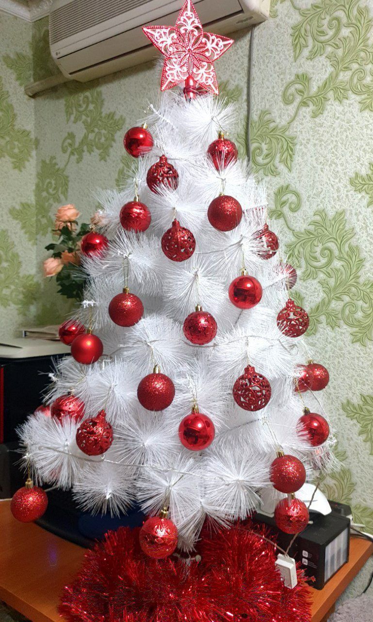 Белый ёршик гирлянда в подарок