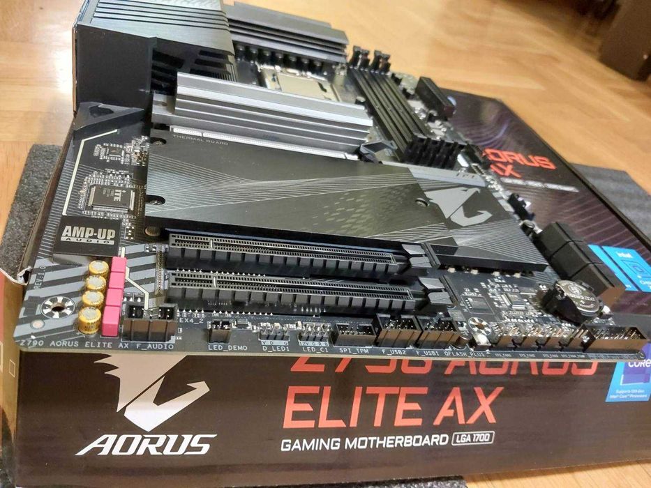 Intel Core i7 14700 + Gigabyte Z790 Aorus Elite AX Wi-Fi DDR5