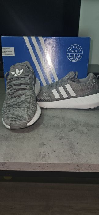 Sneakers Adidas  potrivit pentru tine!