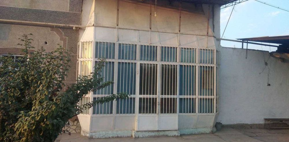 G'ijduvon shahar markazidan Hovli Sotiladi