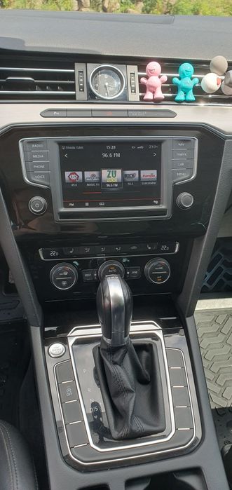 Vand Passat b8 motor 2.0 150CP Dotări full Km reali