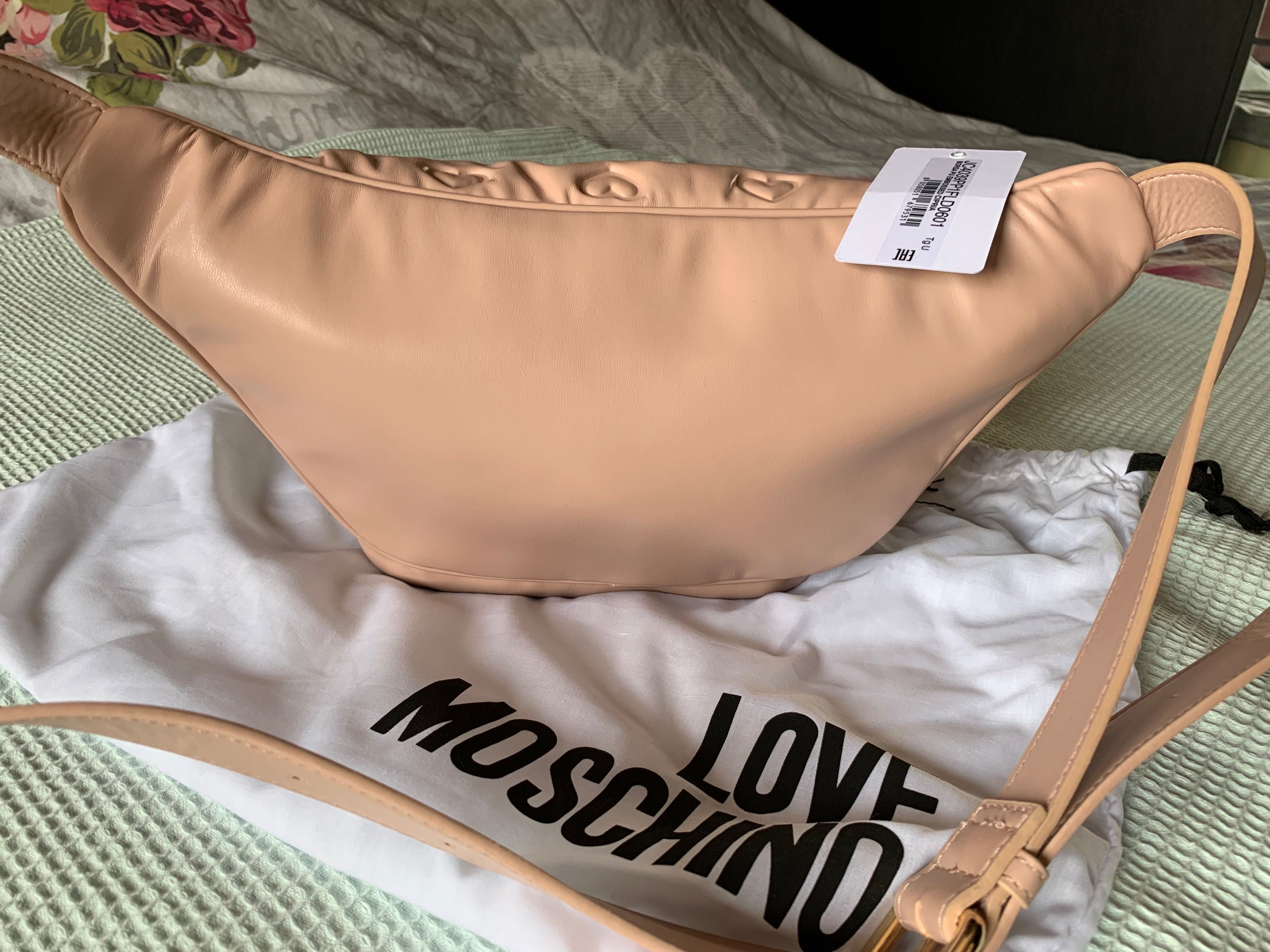 Чанта за кръста LOVE MOSCHINO