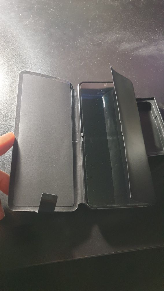 Чисто нов Samsung Galaxy Z Flip 5 512GB 8GB RAM