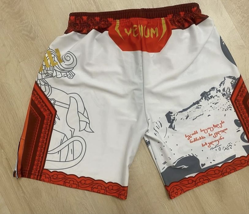 Продам ориг шорты ufc