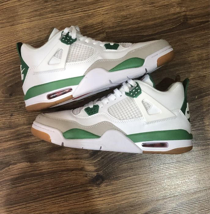 Jordan 4 Pine Green