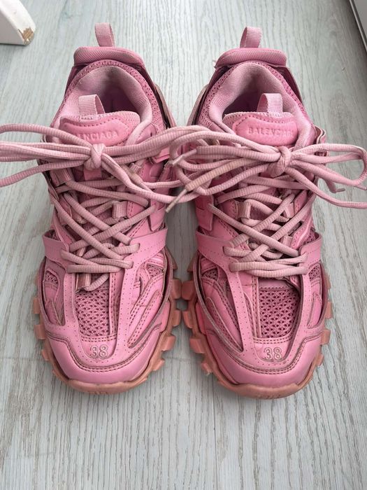 Balenciaga track