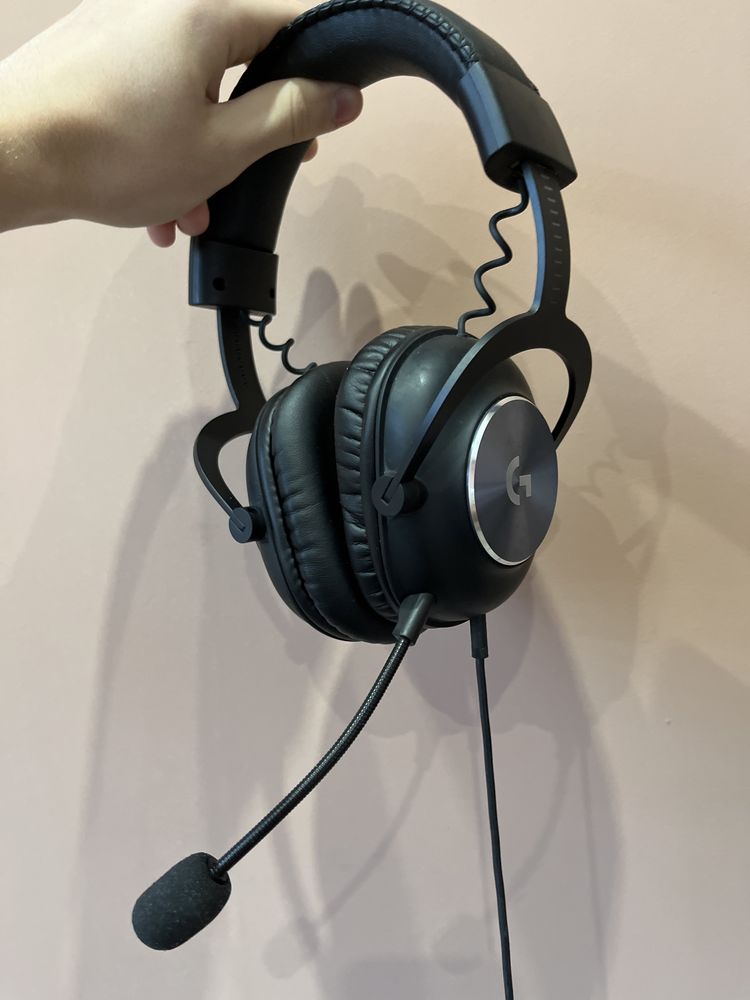 Слушалки Logitech g pro