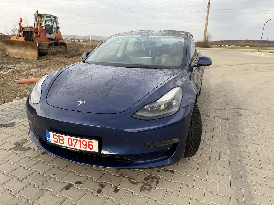Tesla model 3 Long range