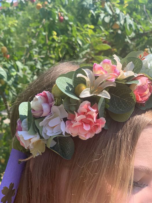 Диадема  "Нежност". Красив ръчно изработен