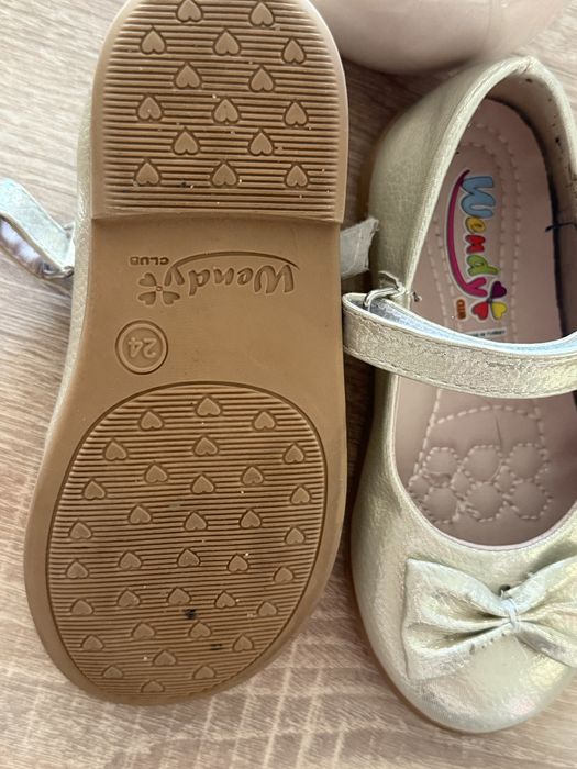 Дески обувки -черни/златни 24 номер