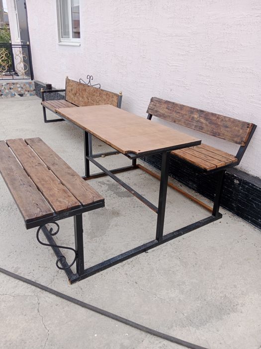 Продается стол ручной работы