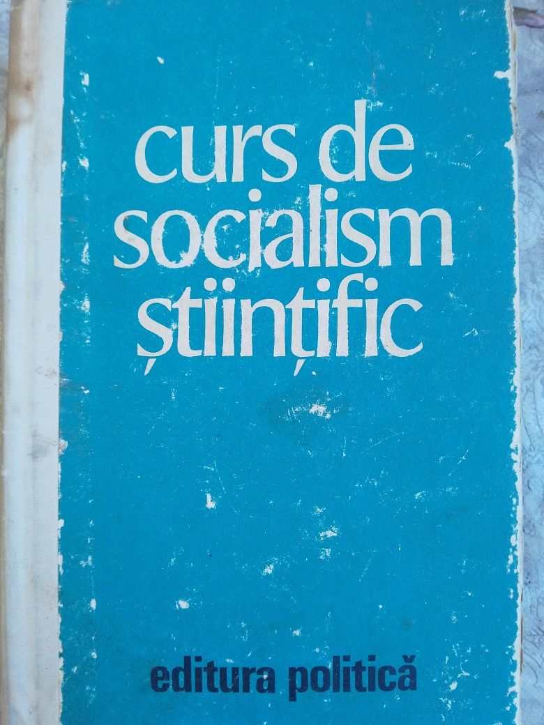 Vând cărțile și revistele din poze propaganda comunista