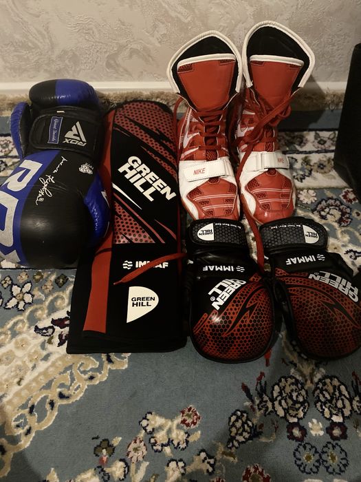 Почти все новый.