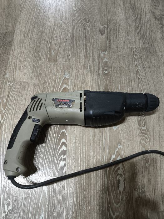Электроинструмент . Перфоратор Crown.