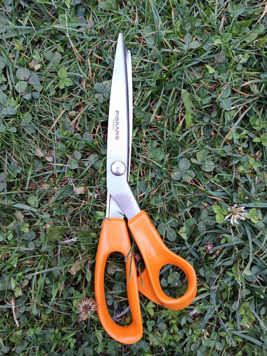 Fiskars,Gardena градински инструменти