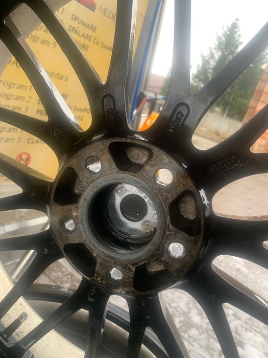 Jante Mercedes r19 și jante golf 5 r16