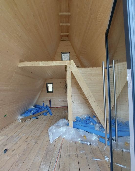 Vand cabane din lemn