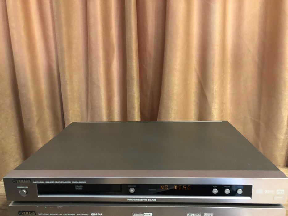 Yamaha DVD player DVD-S550, progressive scan, dolby, dts, divx