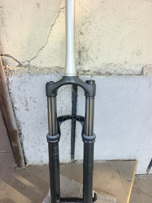 Вилка RockShox  RECON SILVER RL Remote Solo Air 27,5" 140мм.