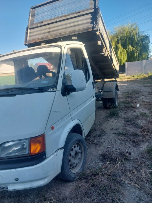 Ford Transit carosata