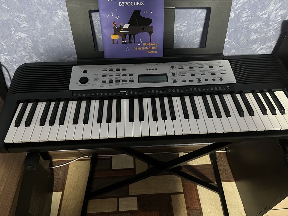 Синтезатор Yamaha ypt 270 в подарок наушники и переходник