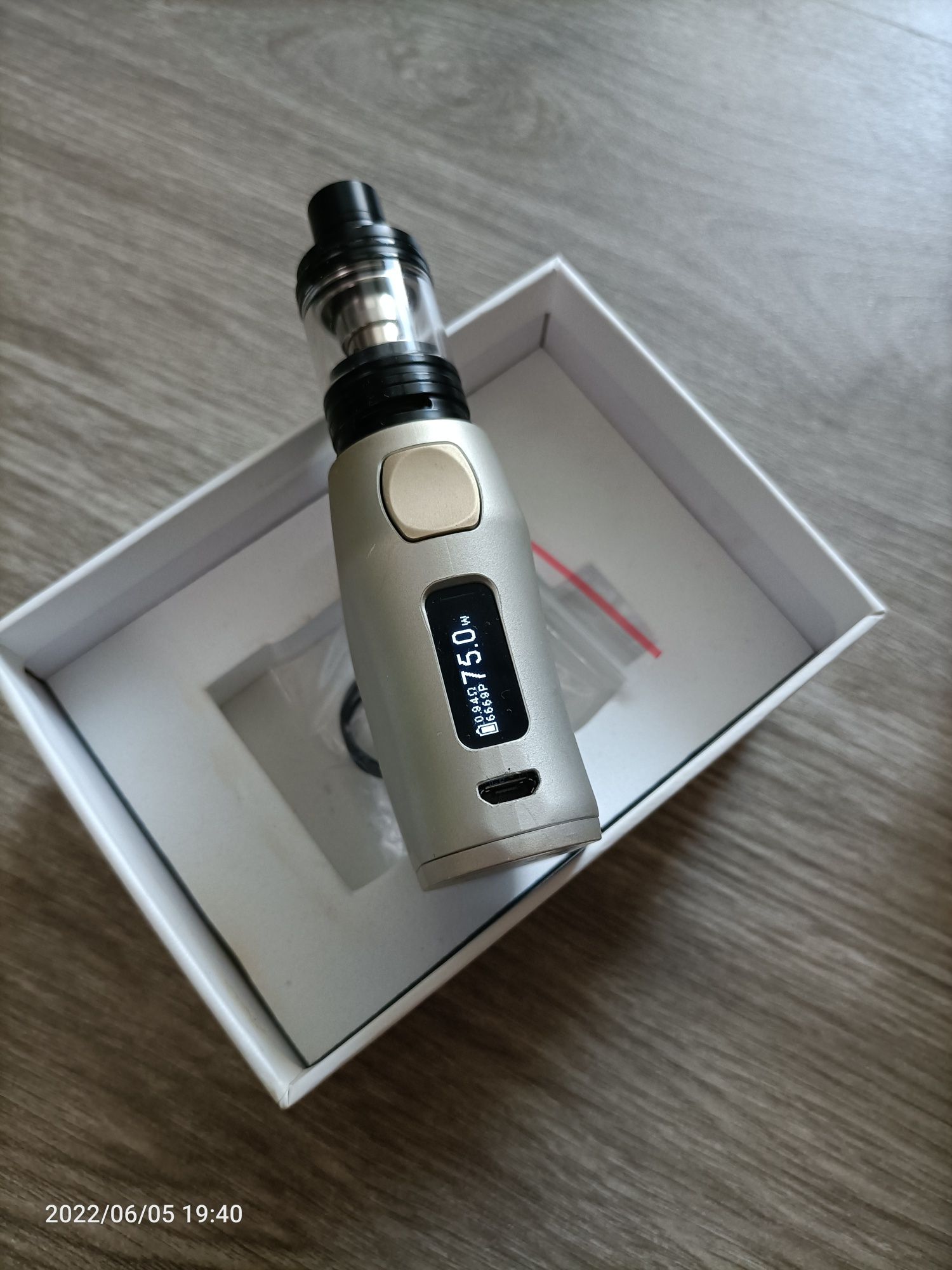 Țigară electronică Eleaf iStick Pico x 75w +atomizor Melo 4