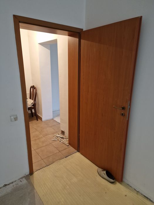 2 usi simple interior