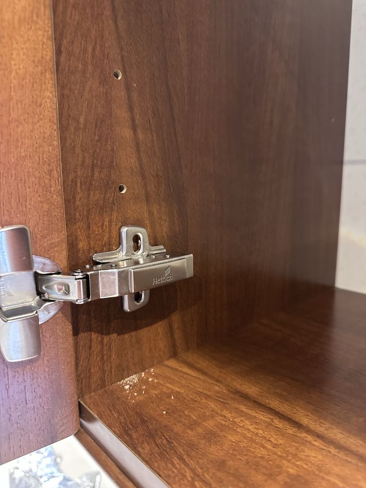 Горен кухненски шкаф 100% естествено дърво орех Scavolini