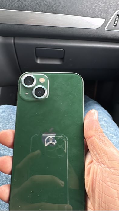 Продам 13 айфон