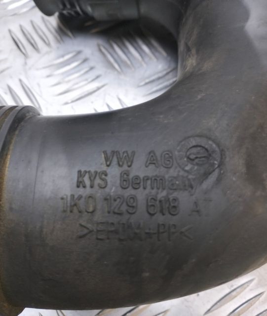 Tub  tubulatura admisie aer 1k0129618 Volkswagen VW Passat B6