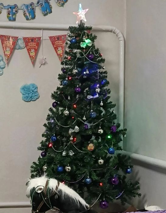 Продам ёлку новогоднюю