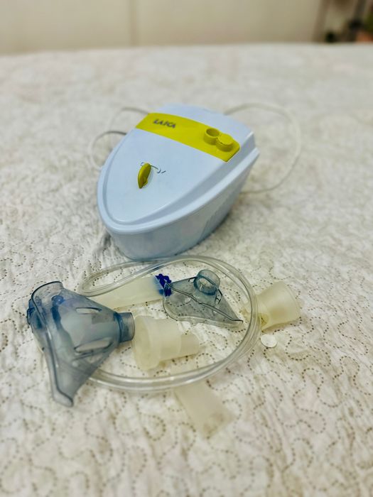 Aparat aerosoli Laica NE2010 cu piston