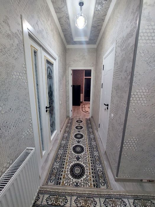 Санат сарои якинида