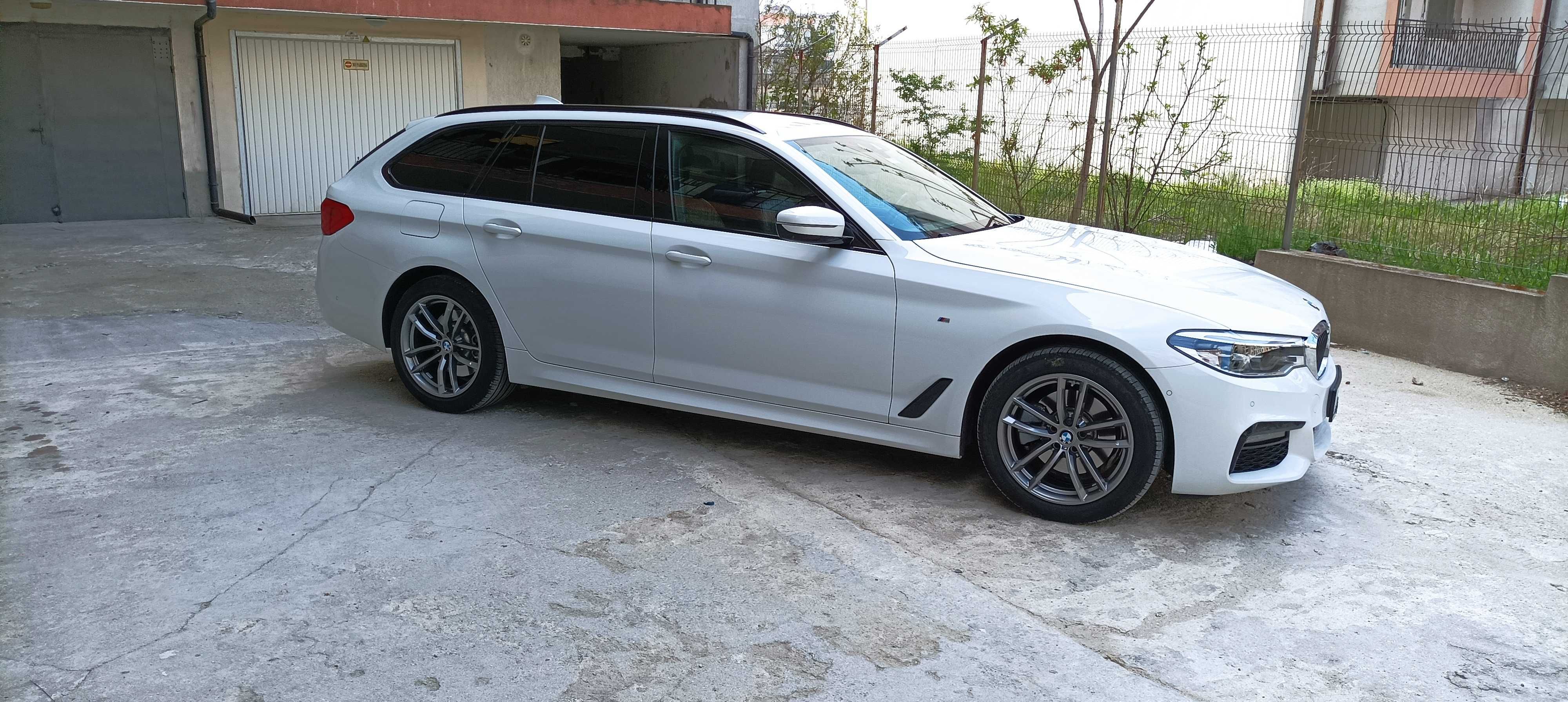 BMW 520d xDrive Комби, М пакет, подарък - джанти 17'' със зимни гуми