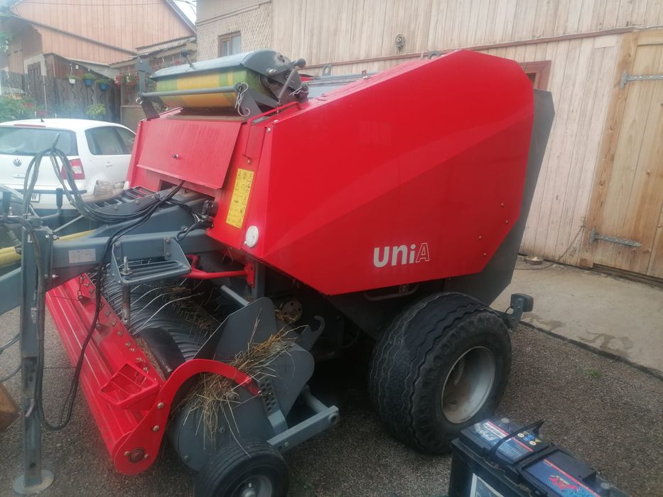 Balotiera Rotunda Deutz Fahr 1,8V